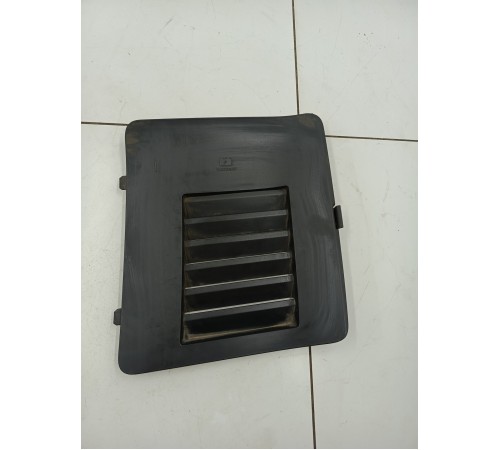 Накладка моторного отсека