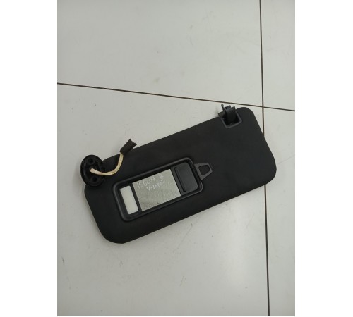 Козырёк левый