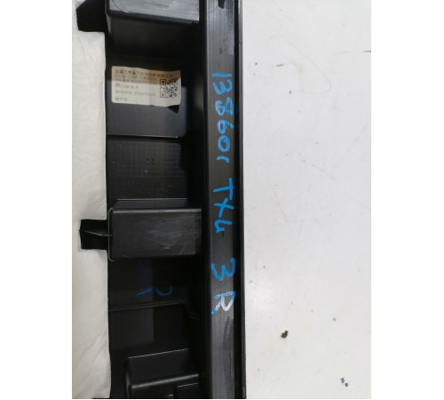 Обшивка багажника задняя правая