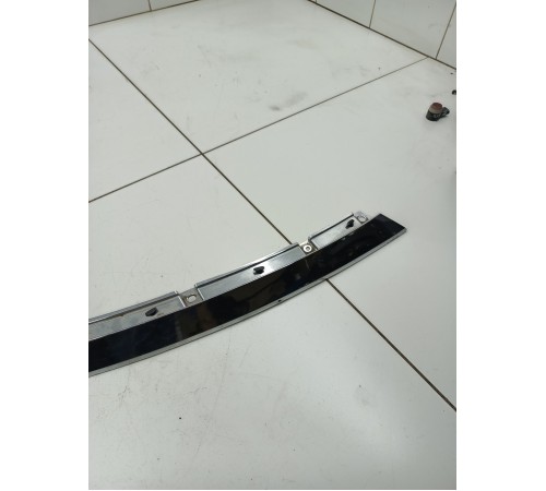 Накладка фары передняя правая