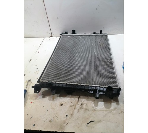 Радиатор охлаждения двигателя