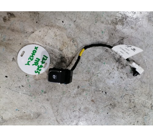 Кнопка стеклоподьемника передняя правая