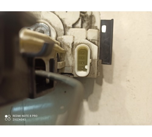 Замок двери (задний правый)