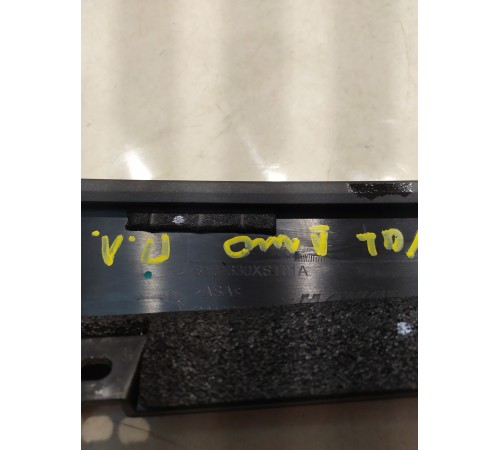 Накладка двери (передняя, левая, наружняя)