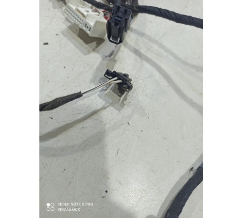 Электропроводка двери (передняя правая)