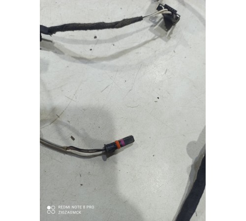 Электропроводка двери (передняя правая)