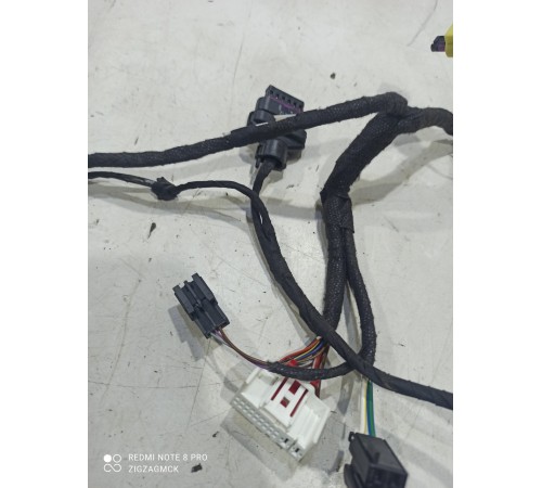 Электропроводка двери (передняя правая)
