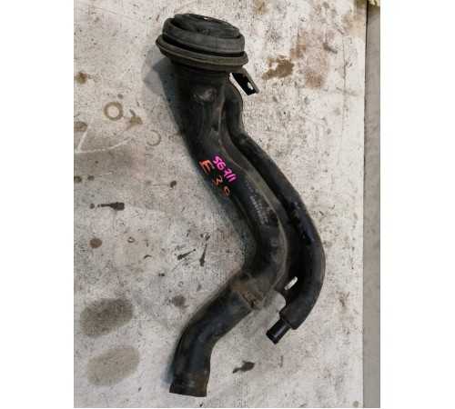 Горловина топливного бака