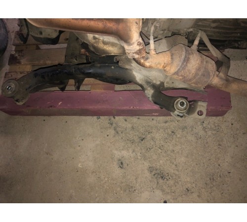 Балка подмоторная