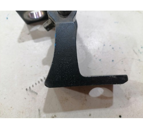 Петля двери задняя правая верхняя