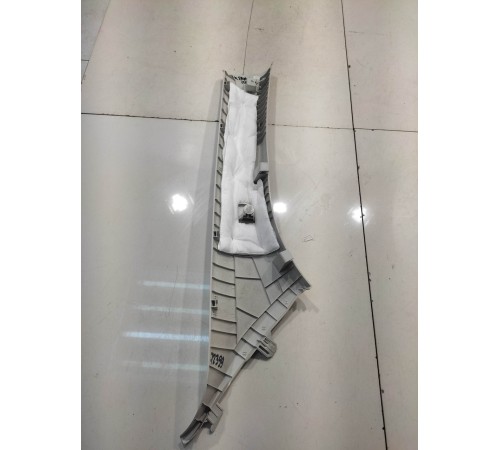 Обшивка стойки (передняя, левая)