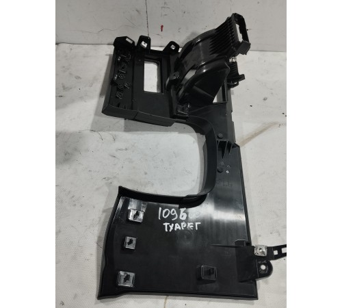 Накладка торпедо нижняя левая