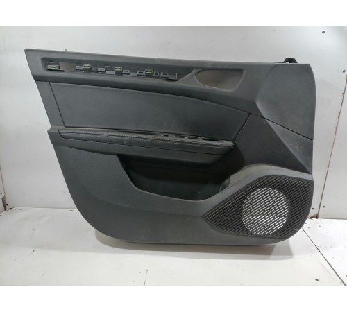 Обшивка передняя левая