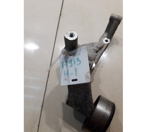 Ролик-натяжитель с кронштейном