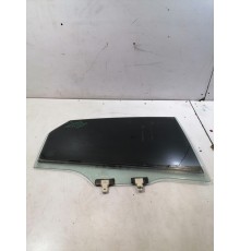 Стекло двери заднее правое