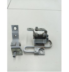 Комплект петель передней левой двери