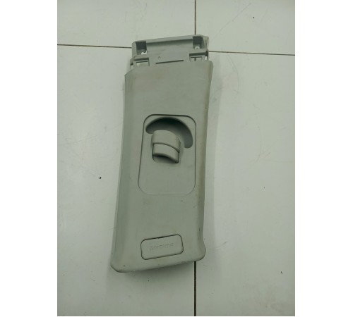 Обшивка багажника правая 