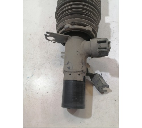 Амортизатор подвески передний правый в сборе