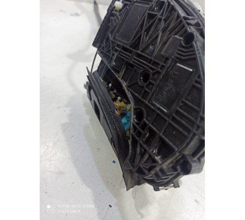 Замок двери (передний правый)