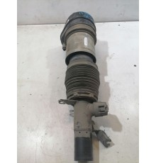 Амортизатор подвески передний правый в сборе