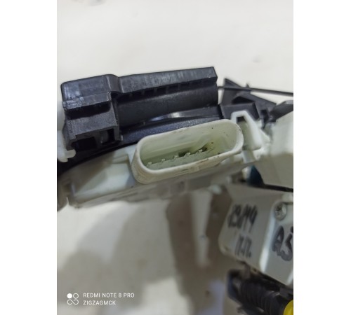 Замок двери (передний правый)