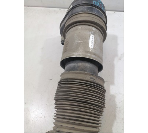 Амортизатор подвески передний правый в сборе