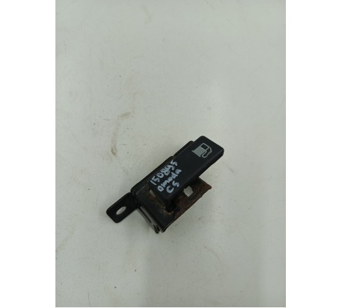 Рычаг открывания лючка бензобака