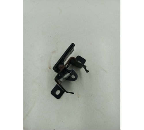 Рычаг открывания лючка бензобака