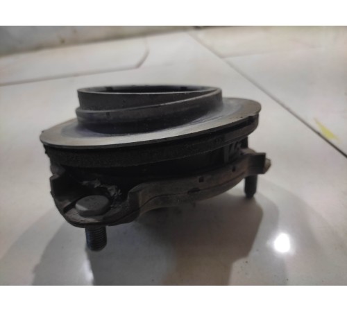 Опора амортизатора(передняя правая)