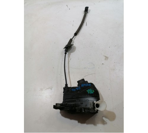 Замок двери передний левый