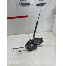 Замок двери (передний правый)