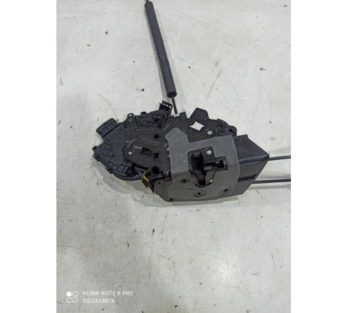 Замок двери (передний правый)