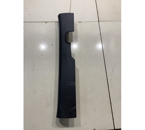 Накладка порога (передняя правая)