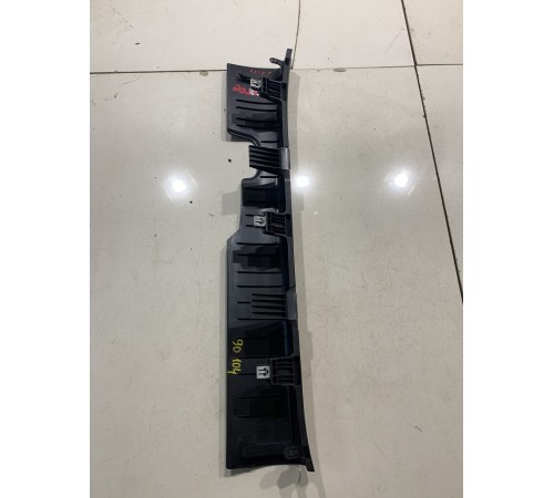 Накладка порога (передняя правая)