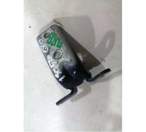 Петля двери передняя правая верхняя