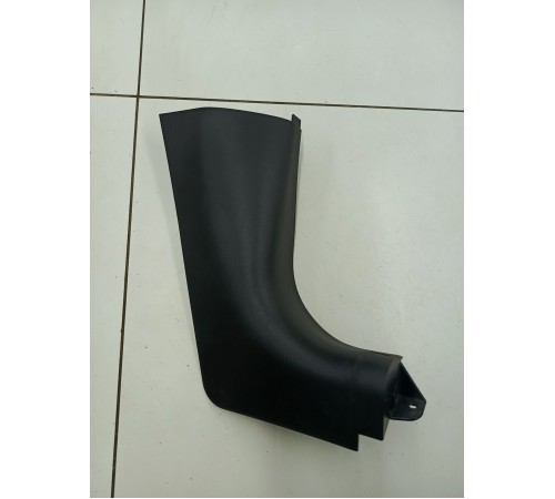 Накладка стойки передняя правая