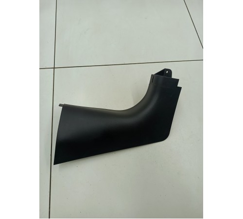 Накладка стойки передняя правая