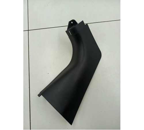 Накладка стойки передняя правая