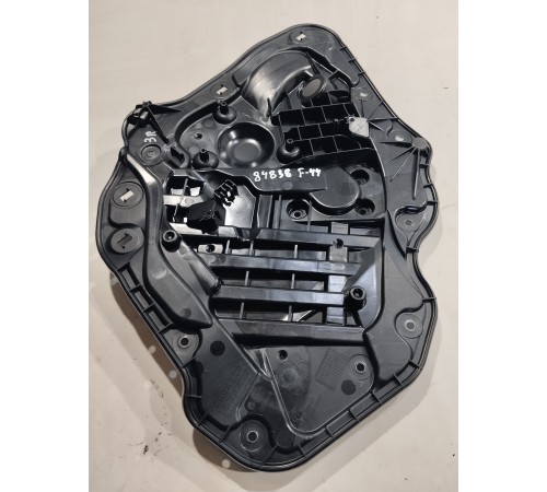 Обшивка двери (задняя правая)