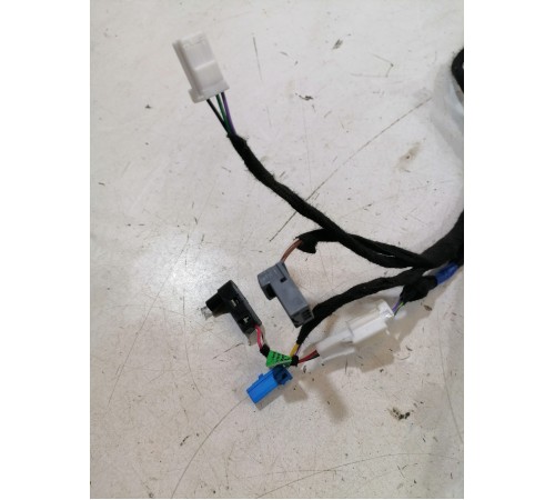 Электропроводка двери задняя правая