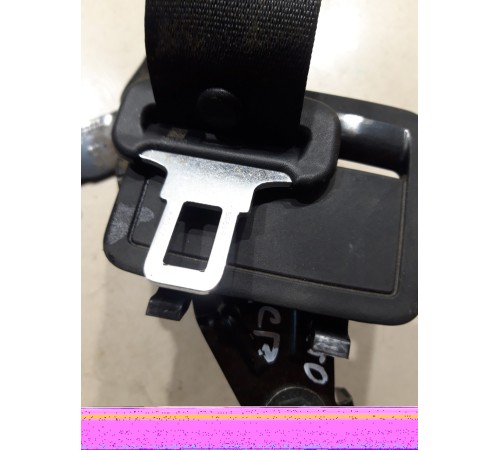 Ремень безопасности (задний центральный)