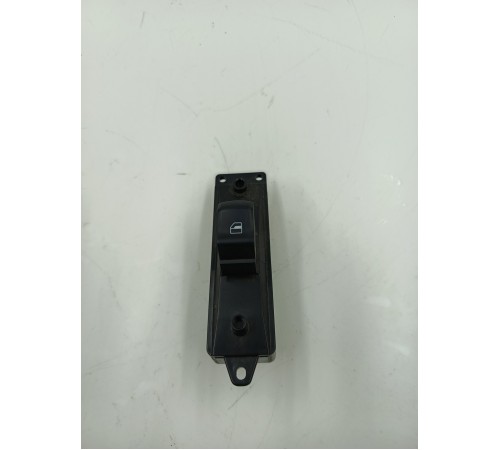 Кнопка стеклоподъемника задняя левая