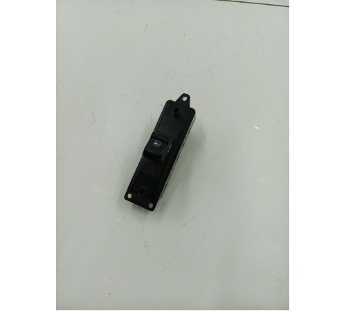 Кнопка стеклоподъемника задняя левая