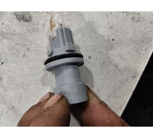 Плафон внутреннего освещения салона 