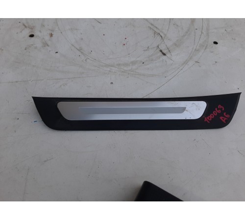 Накладка порога (задняя левая)