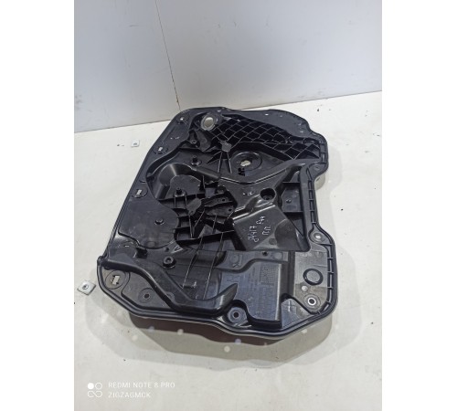 Обшивка (пластик) двери передняя правая