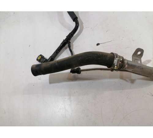 Горловина топливного бака