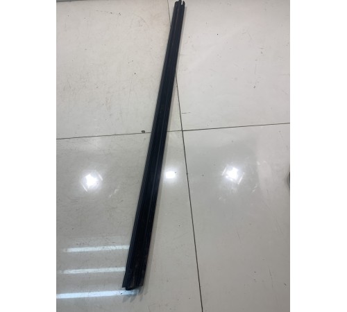 Уплотнитель стекла (передний, правый, внутренний)