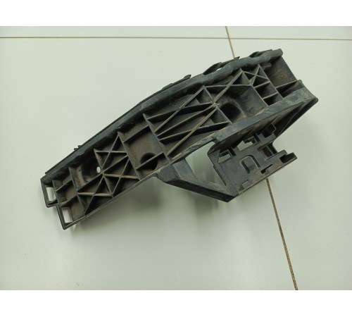 Кронштейн заднего бампера левый