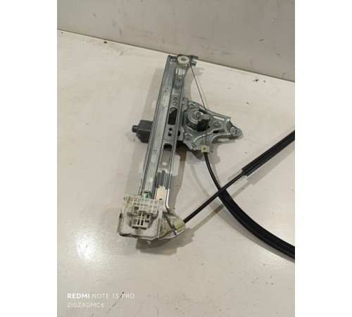 Стеклоподъемник задней правой сдвижной двери